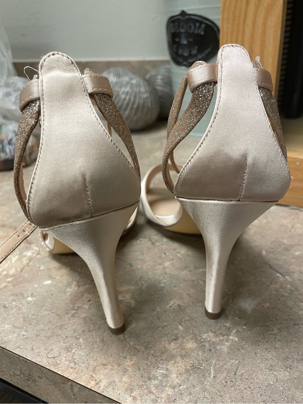 Nina New York Venus Crisscross Pearl Rose Glitter Ankle-Strap Heels size 10 - Picture 6 of 8